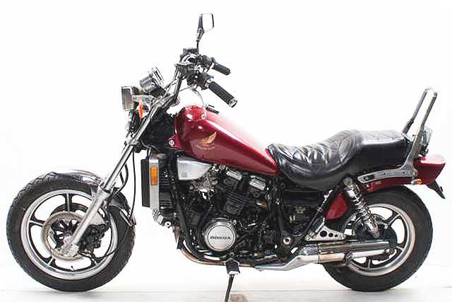 1984-1986 VF700C Magna